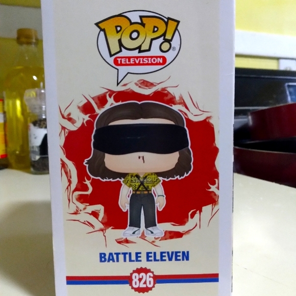 Stranger Things Eleven Funko Pop - Picture 4 of 5